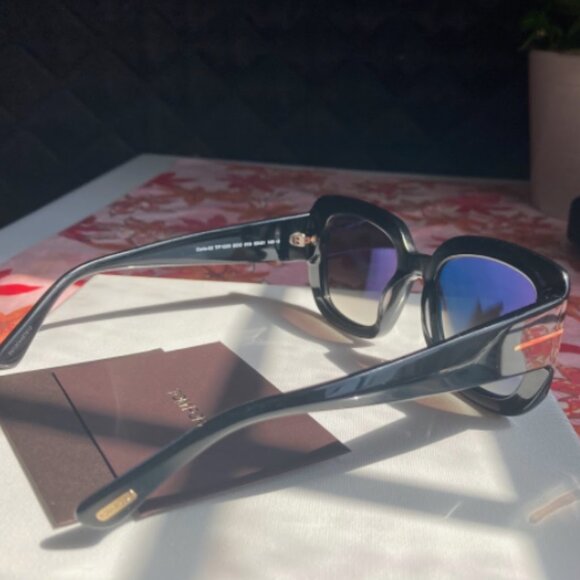 Brand New Tom Ford Carla Sunglasses - Picture 7 of 7